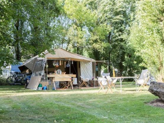 Pitch + tent + electricity