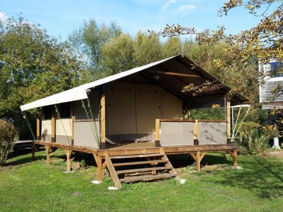 Canvas ecolodge 35 m² - 2 bedrooms - without sanitary facilities - covered terrace facing
