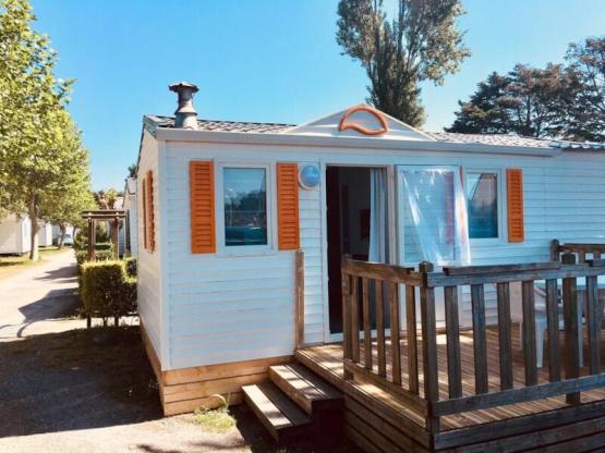 Mobile-home Castelli 24m² - 1 bedroom - terrace (Road facing accomodation)