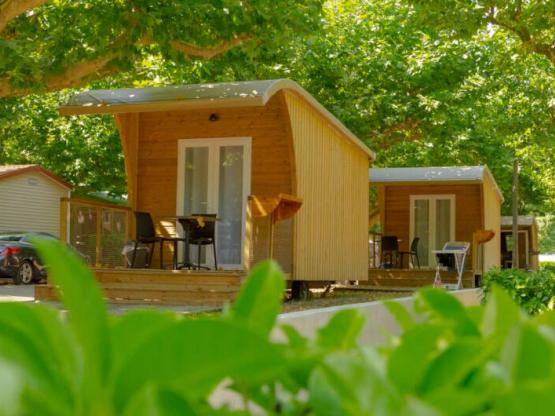 Wooden cabin POP - terrace 12m² (without toilet blocks - nor water) +Wifi