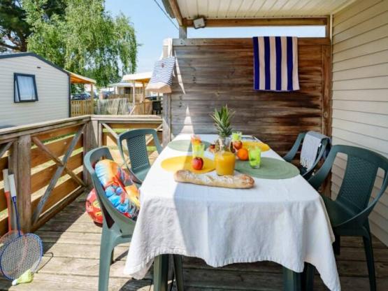 Mobilheim Escapade  24m² - 2 Schlafzimmer + Fernsehen