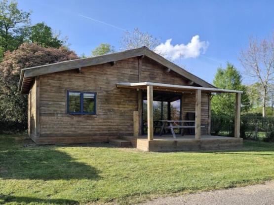 Chalet Confort 50m² - 3 bedrooms + sheltered terrace + TV + oven
