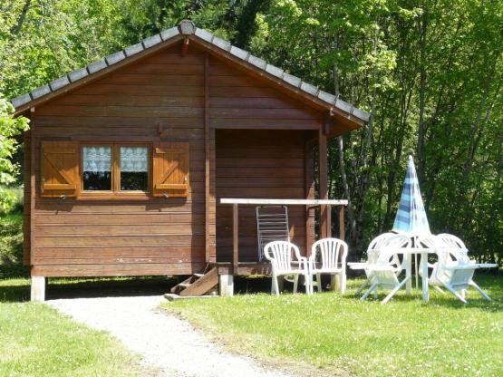 HUTTE OLGA / CAMPING DE LAVAURS (à 8KM du camping du Val Saint Jean)