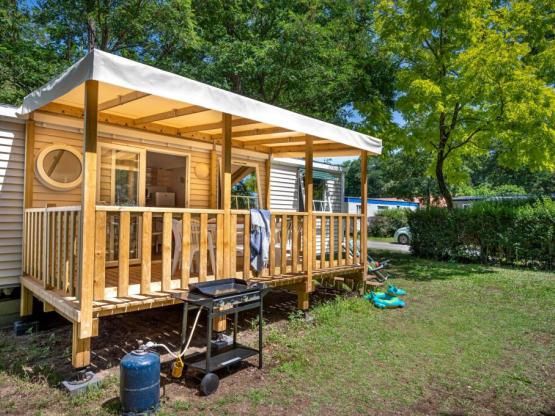 Stacaravan Confort TV 3sk | CONFORT - 30m² - overdekt terras - TV - plancha