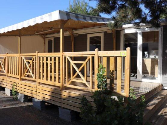 Mobilheim Excellence (4 Schlafzimmer) 38-40 m² + Holzterrasse