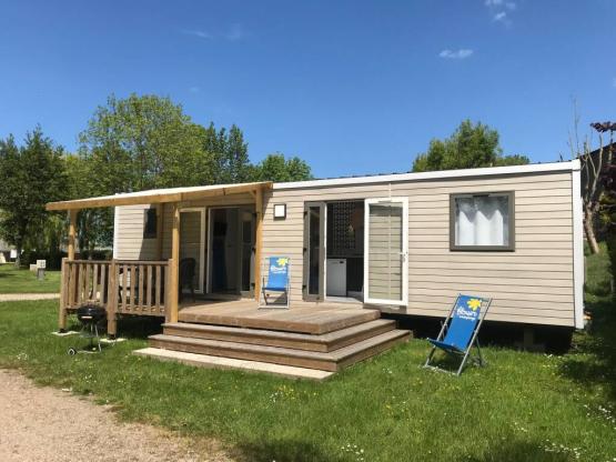 Mobil-Home Premium 40m2 - (6pers)  3 bedrooms + 2 bathrooms + TV+ 2WC + Terrace