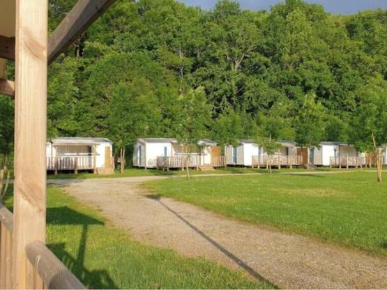 Mobile home-2 bedrooms 2 bathrooms