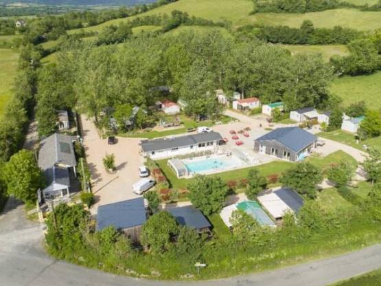 Pitch + tent or caravan electricity 12A + vehicle