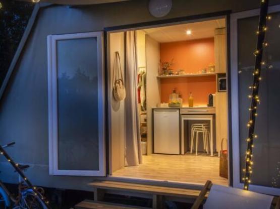 Coco-sweet 16m² (2 bedrooms) - without sanitary facilities terrace with awning + TV
