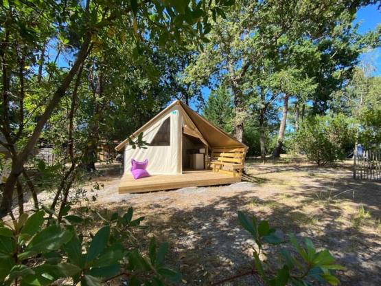 LODGEZELT 21m² - OHNE SANITÄRE EINRICHTUNGEN und NICHT mit Wasser versorgt