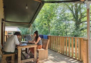 Flower Camping Le Lac aux Oiseaux