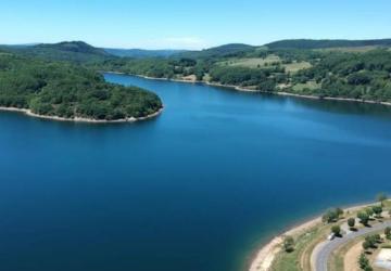 Les Rives du Lac de Laouzas