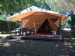 Lodge CANADA avec utilisation des sanitaires et éviers du camping